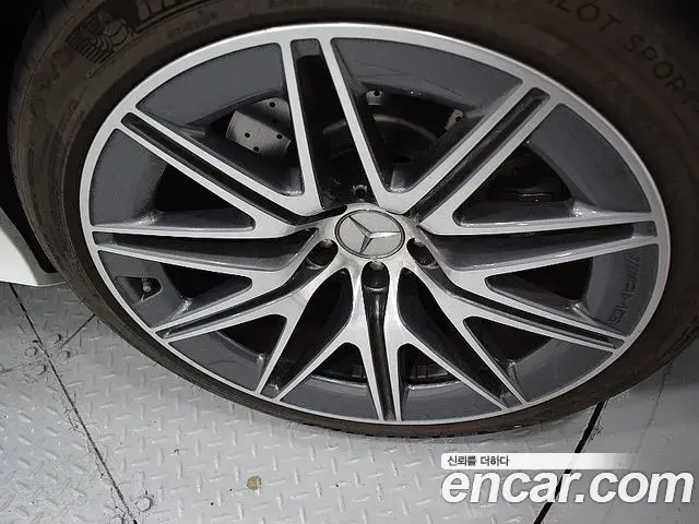 Mercedes-Benz AMG GT 2022 — Photo 16/20