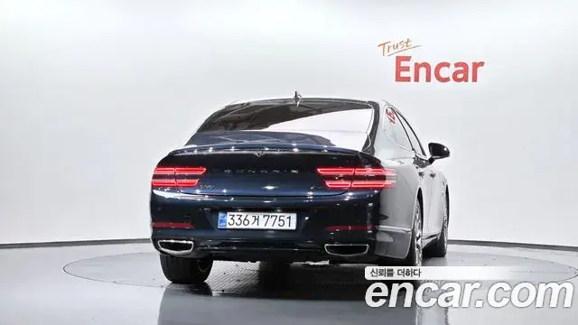 Genesis Electrified G80 2022 — Photo 4/20