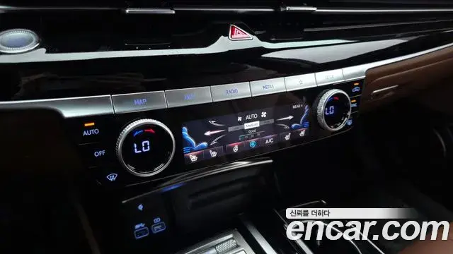 Genesis Electrified G80 2022 — Photo 18/20