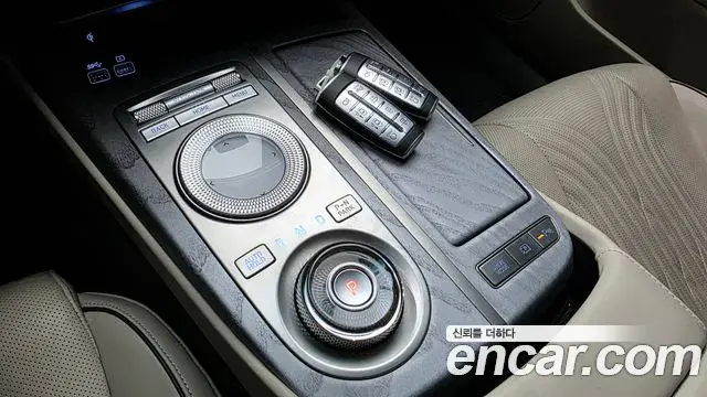 Genesis Electrified G80 2021 — Photo 9/20