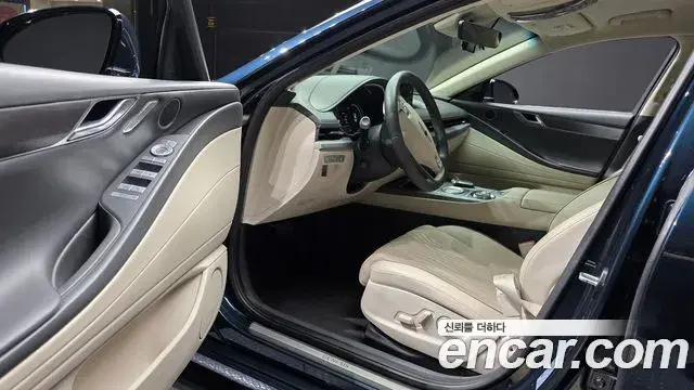 Genesis Electrified G80 2021 — Photo 10/20
