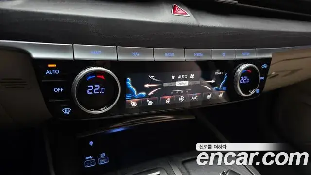 Genesis Electrified G80 2021 — Photo 17/20