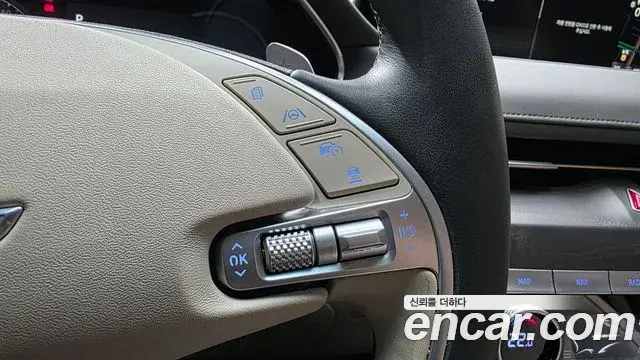 Genesis Electrified G80 2021 — Photo 18/20