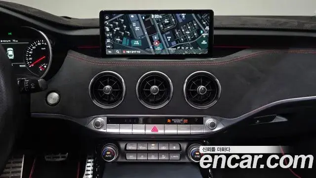 Kia Stinger 2022 — Фото 13/20