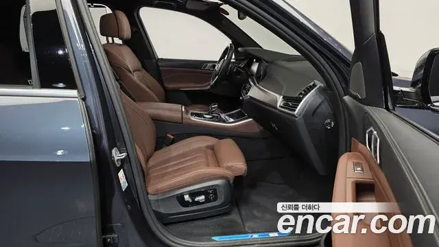 BMW X5 2021 — Photo 11/20