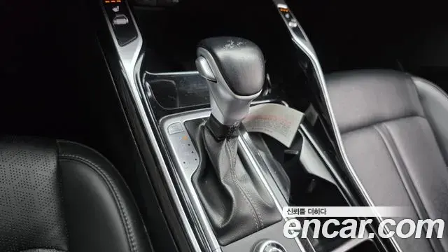 Kia Sorento 2022 — Photo 9/20