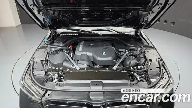 BMW 5 Series 2025 — Photo 6/20