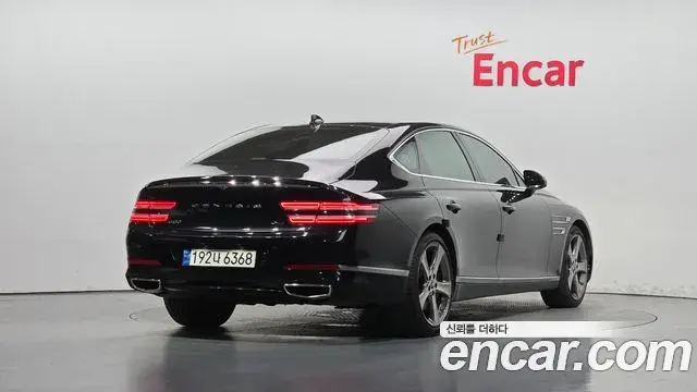 Genesis Electrified G80 2021 — Photo 2/20