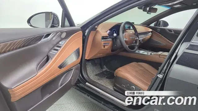 Genesis Electrified G80 2021 — Photo 10/20