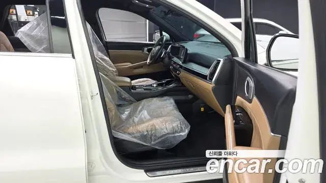 Kia Sorento 2023 — Photo 11/20