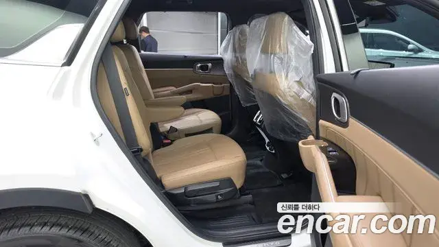 Kia Sorento 2023 — Photo 12/20
