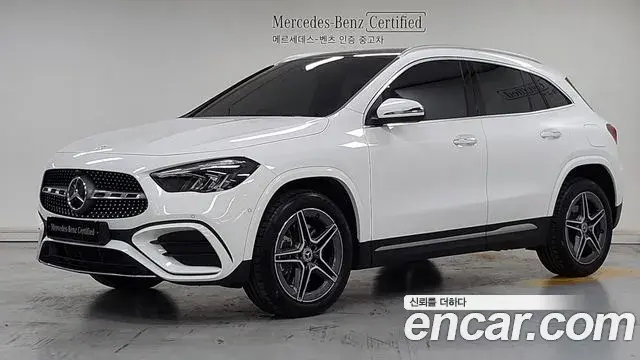 Mercedes-Benz GLA-Class 2025 — Photo 10/18