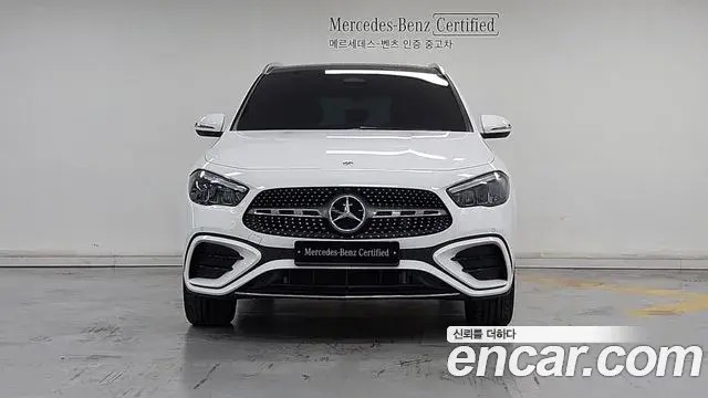 Mercedes-Benz GLA-Class 2025 — Photo 2/18