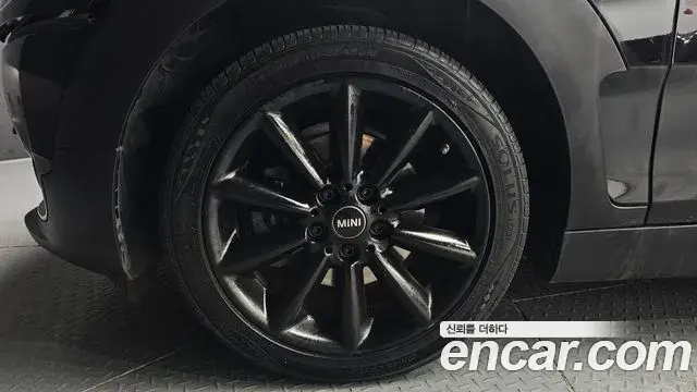 Mini Cooper Clubman 2020 — Photo 5/20