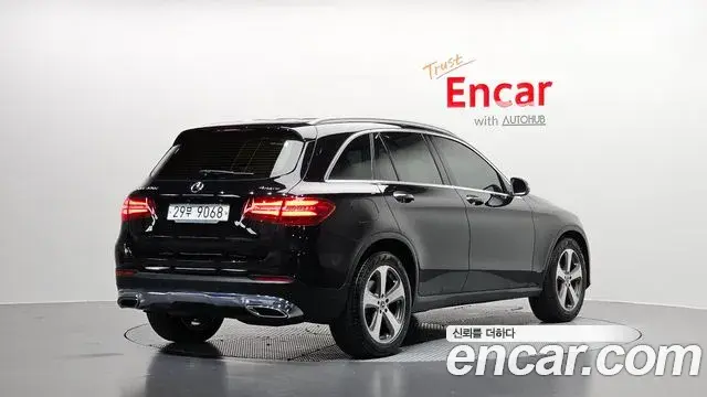 Mercedes-Benz GLC-Class 2018 — Photo 2/20