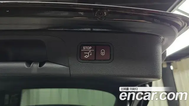 Mercedes-Benz GLC-Class 2018 — Photo 18/20