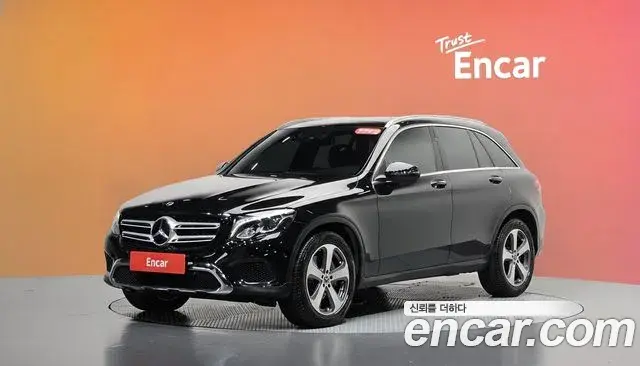 Mercedes-Benz GLC-Class 2018 — Photo 1/20