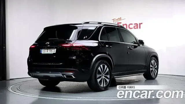 Mercedes-Benz GLE-Class 2023 — ფოტო 2/20