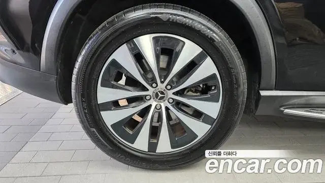 Mercedes-Benz GLE-Class 2023 — ფოტო 5/20