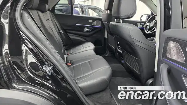 Mercedes-Benz GLE-Class 2023 — ფოტო 11/20