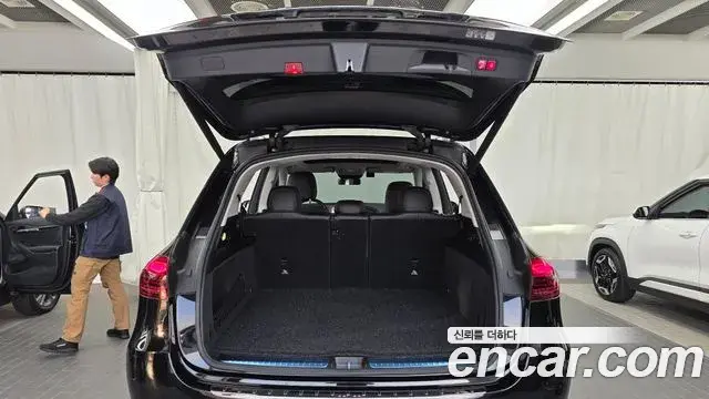 Mercedes-Benz GLE-Class 2023 — ფოტო 20/20