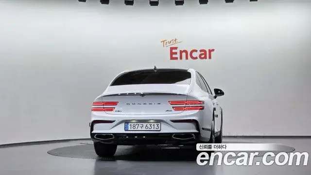 Genesis Electrified G80 2024 — Photo 4/20