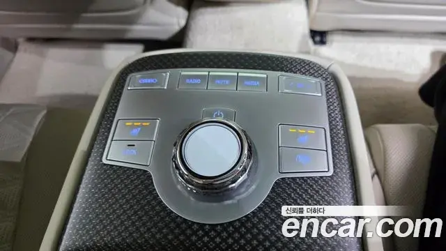 Genesis Electrified G80 2024 — Photo 19/20