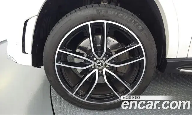 Mercedes-Benz GLS-Class 2023 — Photo 5/20