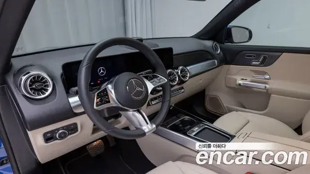 Mercedes-Benz GLB-Class 2025 — Photo 13/20
