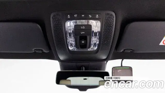 Mercedes-Benz GLB-Class 2025 — Photo 17/20