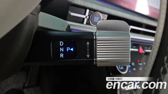 Hyundai Santa Fe 2024 — Photo 9/20