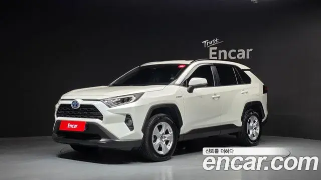 Toyota RAV4 2019 — Photo 1/20