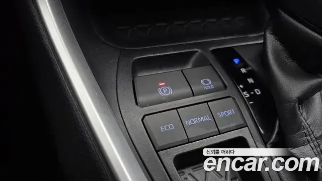 Toyota RAV4 2019 — Photo 13/20