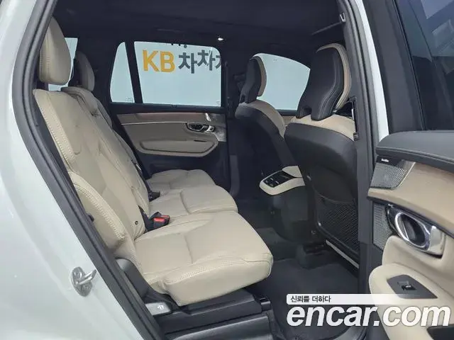Volvo XC90 2025 — Photo 11/20