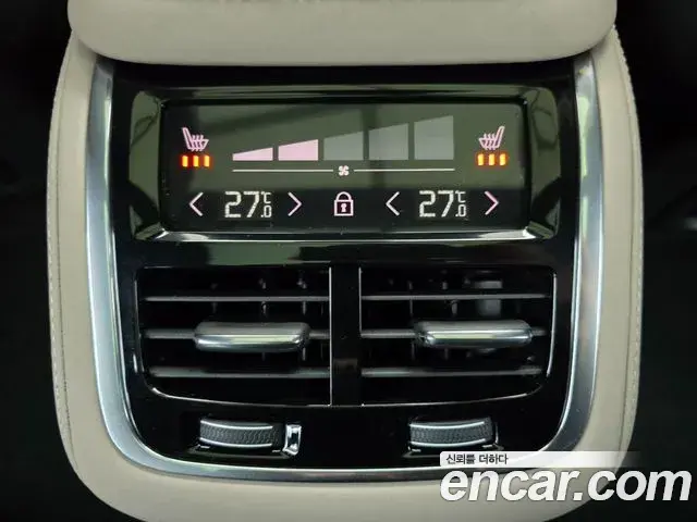 Volvo XC90 2025 — Photo 17/20