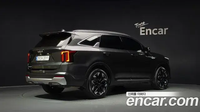 Kia Sorento 2024 — Photo 2/20