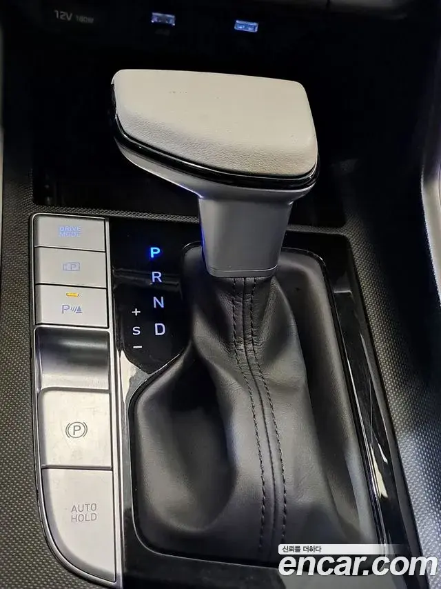 Hyundai Avante 2020 — Photo 16/20