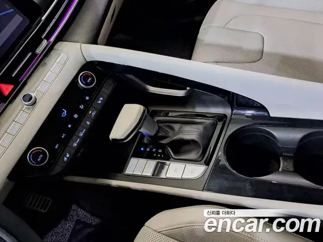 Hyundai Avante 2020 — Photo 18/20