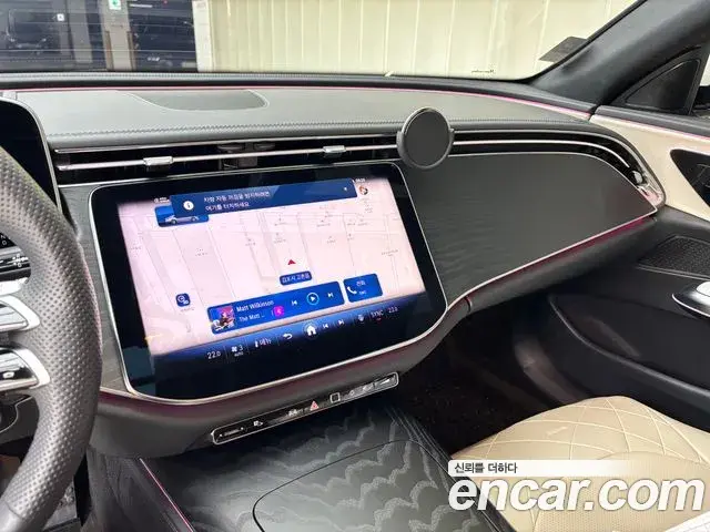 Mercedes-Benz E-Class 2025 — Photo 5/20