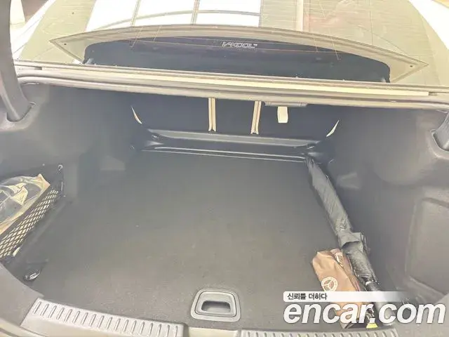Mercedes-Benz E-Class 2025 — Photo 20/20