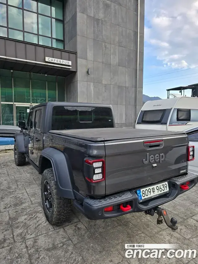 Jeep Gladiator 2022 — Photo 2/15