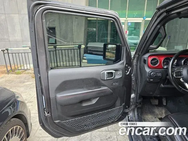 Jeep Gladiator 2022 — Photo 15/15