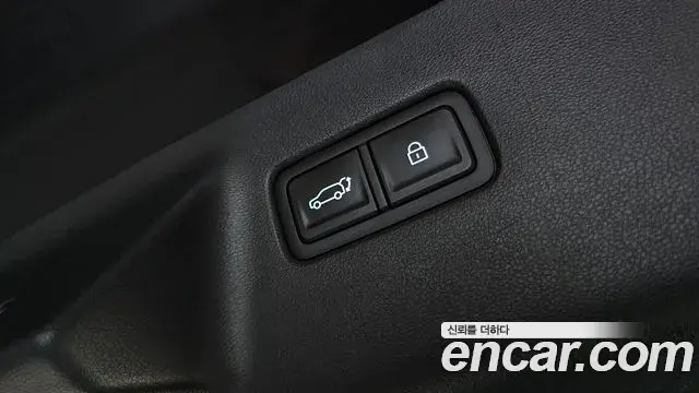 Hyundai Santa Fe 2025 — Photo 19/20