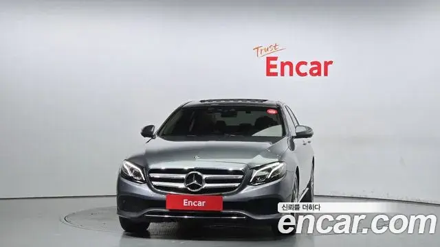 Mercedes-Benz E-Class 2019 — ფოტო 6/20