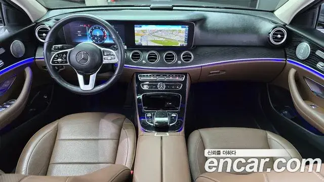 Mercedes-Benz E-Class 2019 — ფოტო 11/20