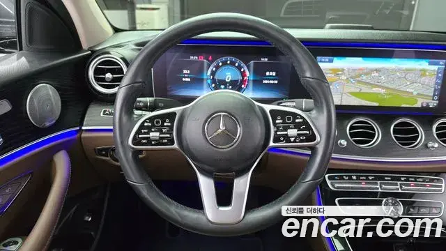 Mercedes-Benz E-Class 2019 — ფოტო 4/20