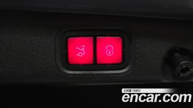 Mercedes-Benz E-Class 2019 — ფოტო 14/20