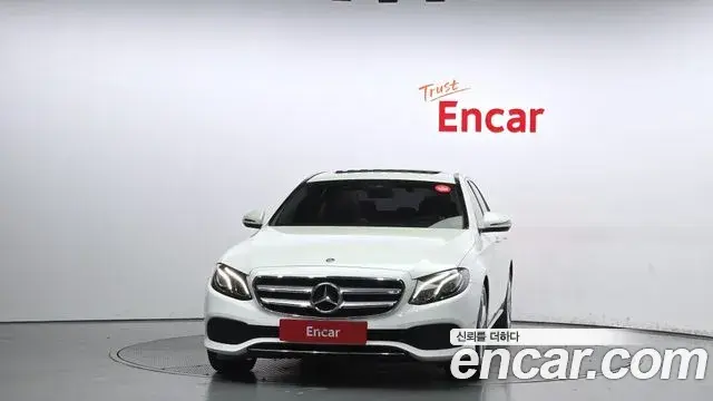 Mercedes-Benz E-Class 2018 — Şəkil 1/20