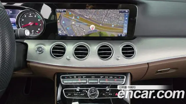 Mercedes-Benz E-Class 2018 — Şəkil 7/20