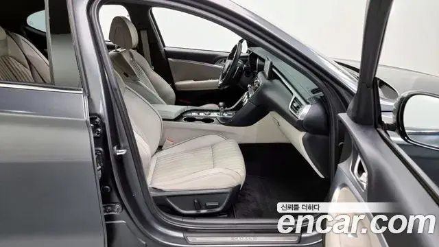 Genesis G70 2021 — Photo 1/20
